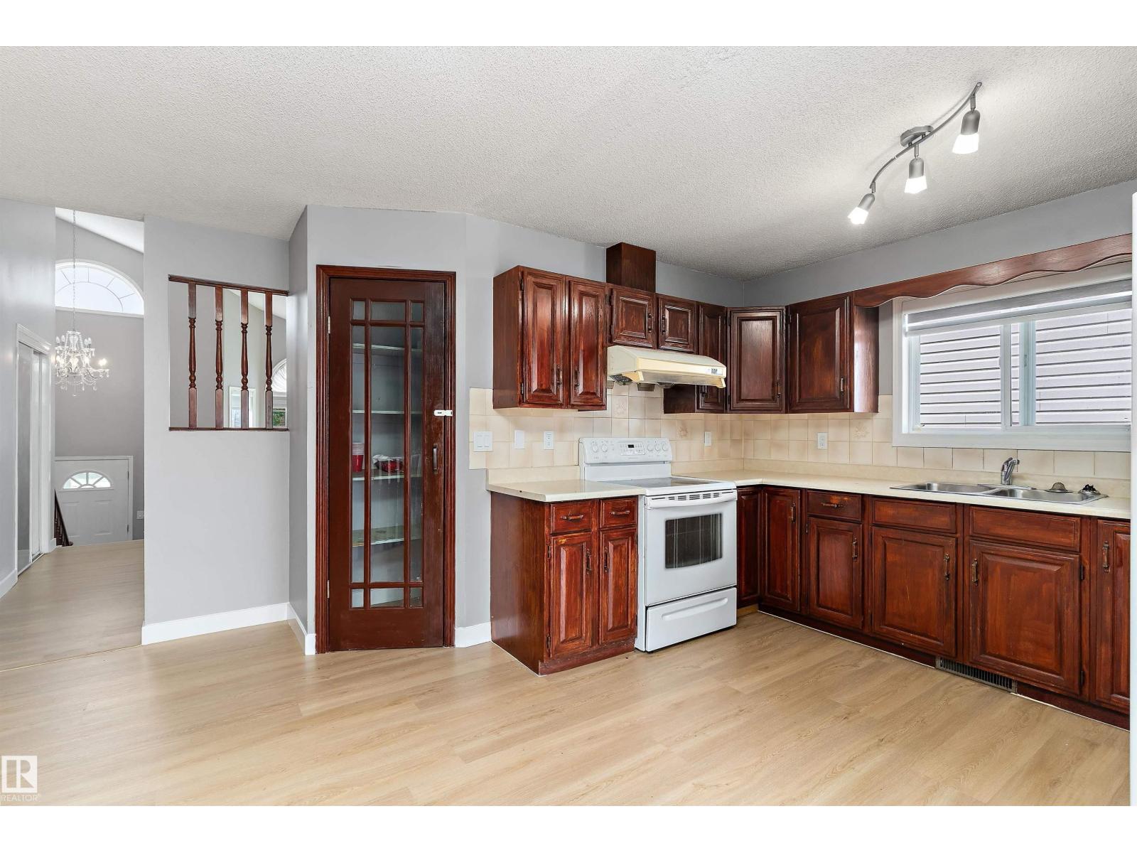 14707 33 ST NW - Image 15