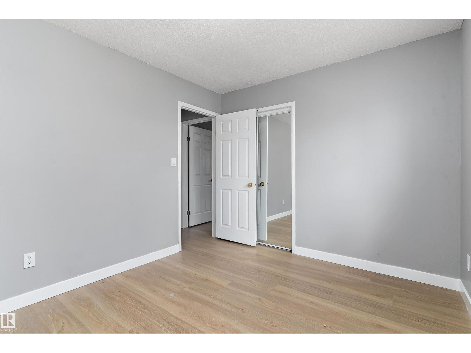 14707 33 ST NW - 28