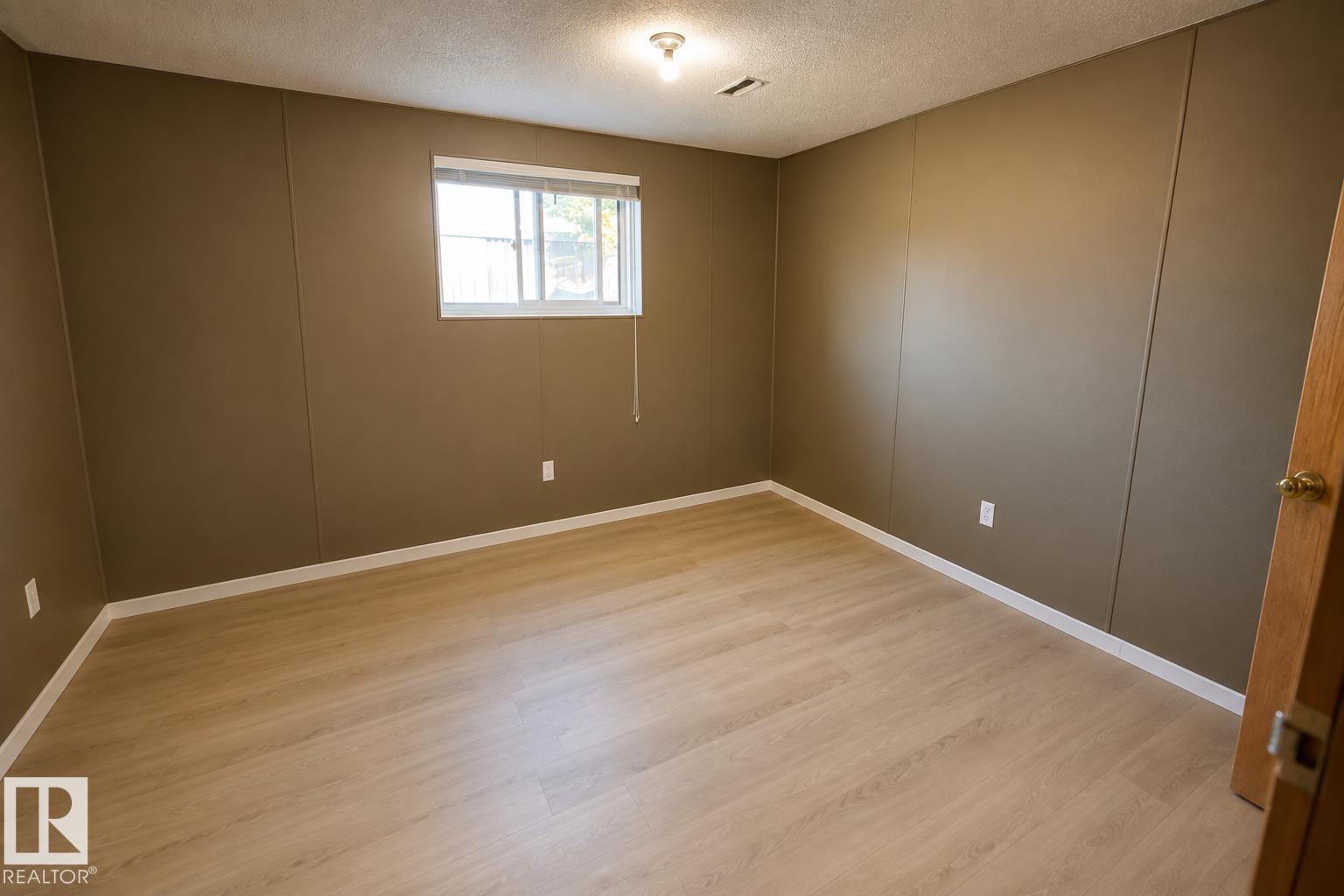 14707 33 ST NW - Image 34