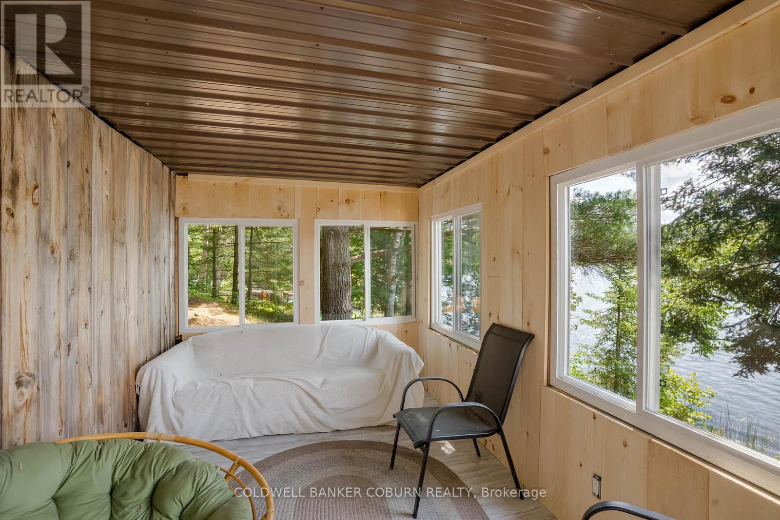 1015 OAK LANE N - Image 30