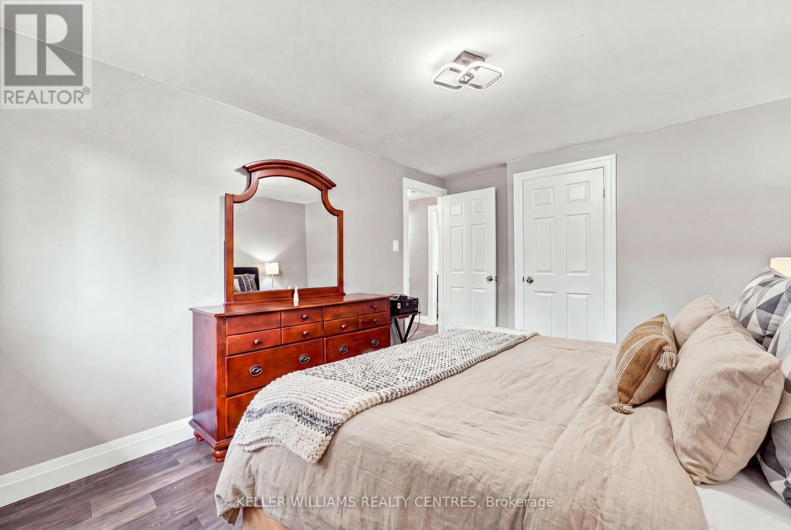 36 CHAUCER CRESCENT - 21