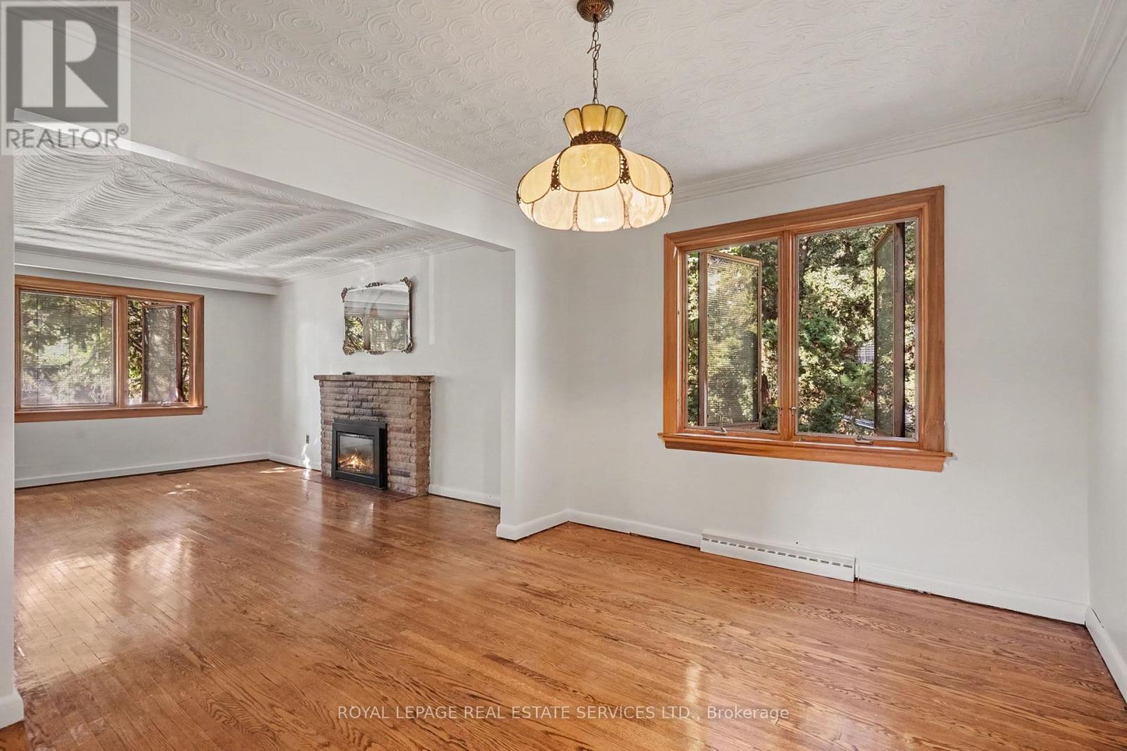647 BURNHAMTHORPE ROAD - 15