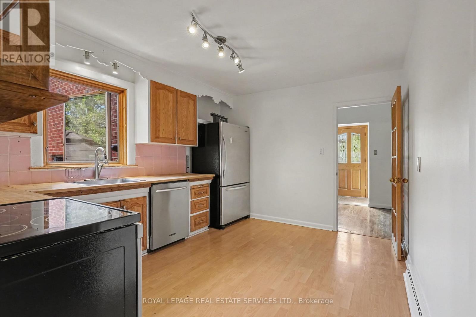 647 BURNHAMTHORPE ROAD - Image 16