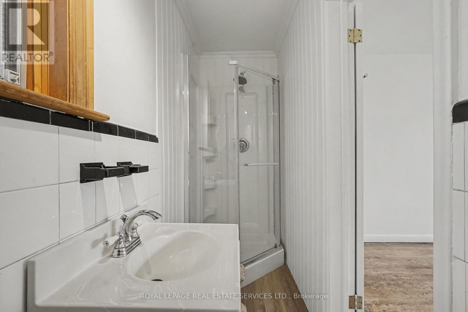 647 BURNHAMTHORPE ROAD - Image 28