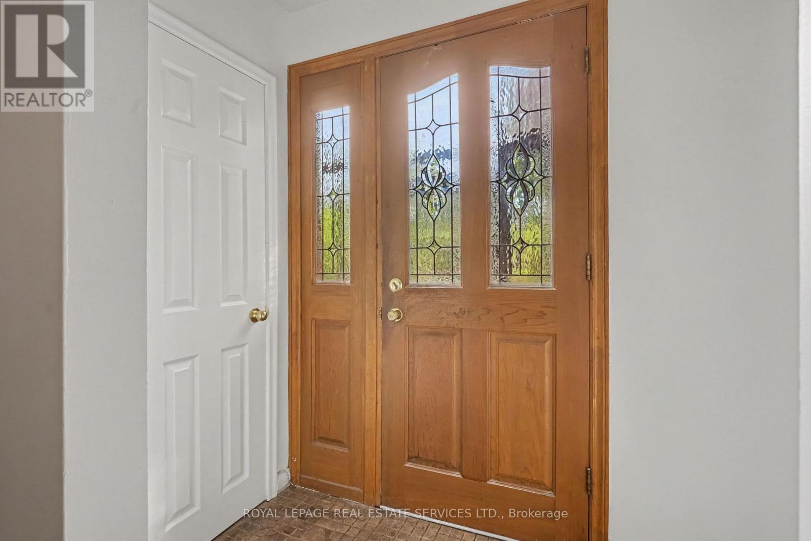 647 BURNHAMTHORPE ROAD - 3