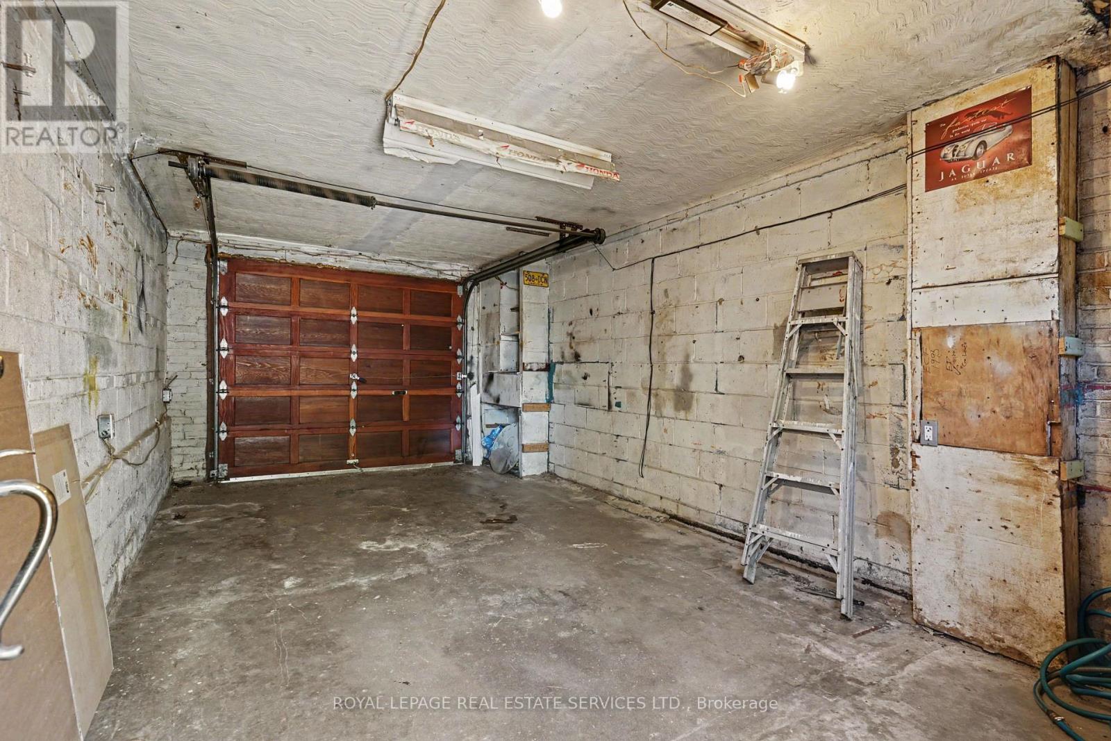 647 BURNHAMTHORPE ROAD - Image 39