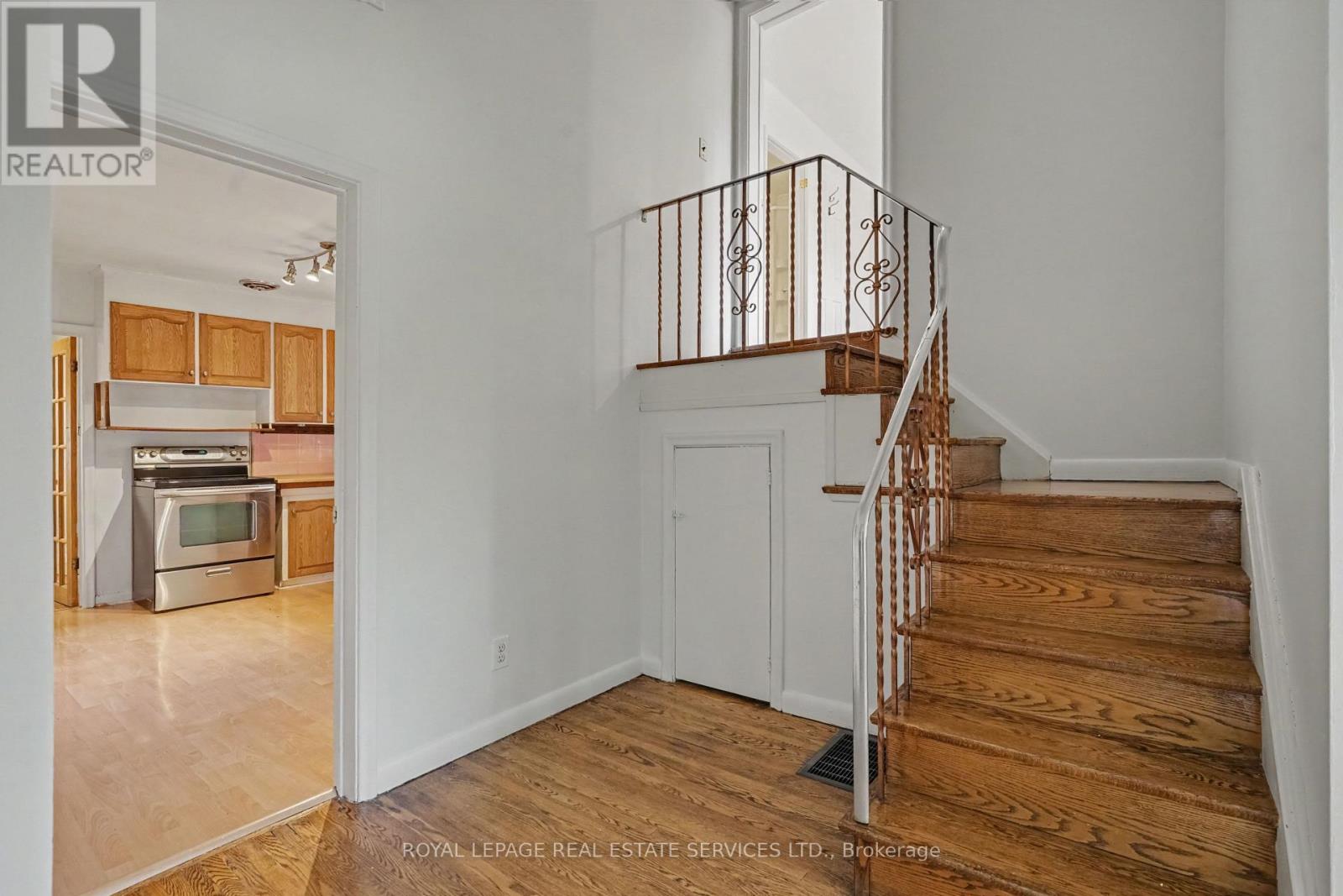 647 BURNHAMTHORPE ROAD - 4