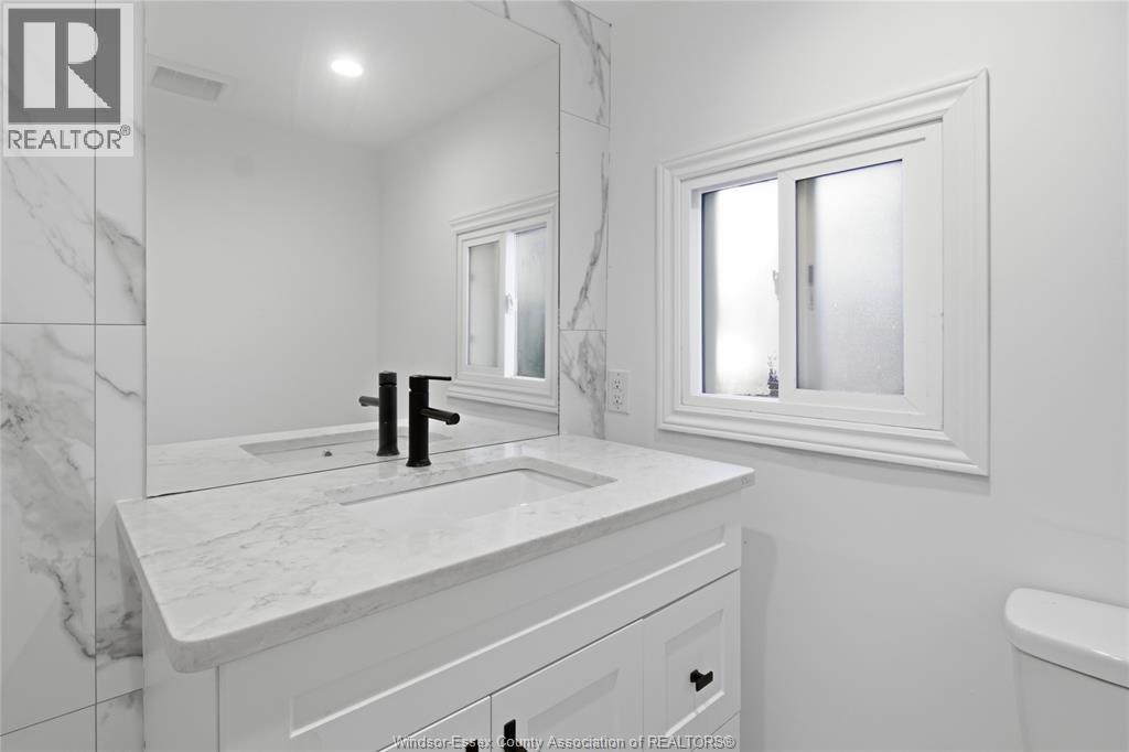 1597 PELISSIER STREET - 17