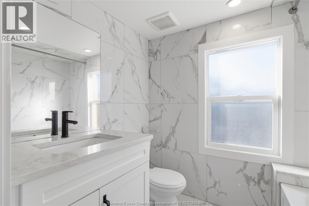 1597 PELISSIER STREET - 24