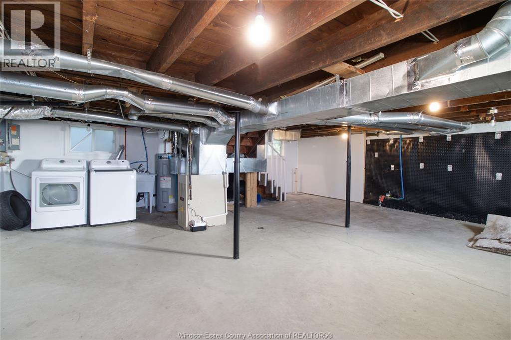 1597 PELISSIER STREET - 30