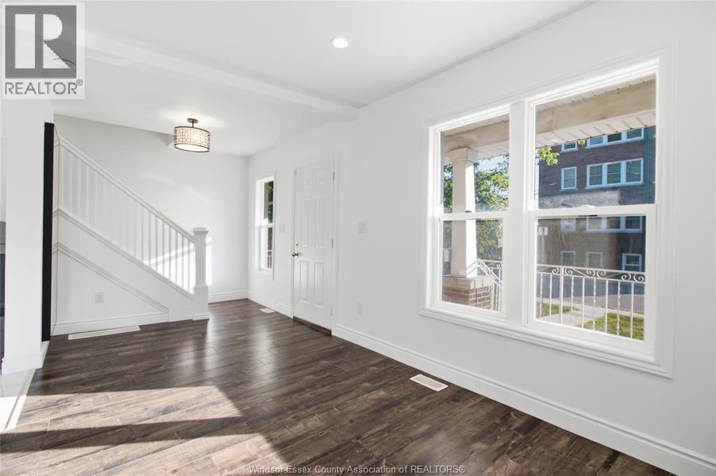 1597 PELISSIER STREET - 9