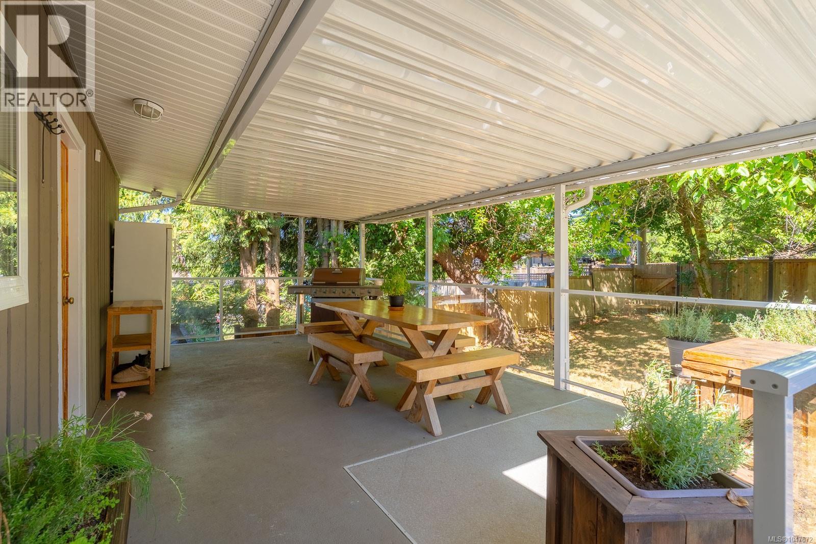 2373 Anderson Ave - Image 16