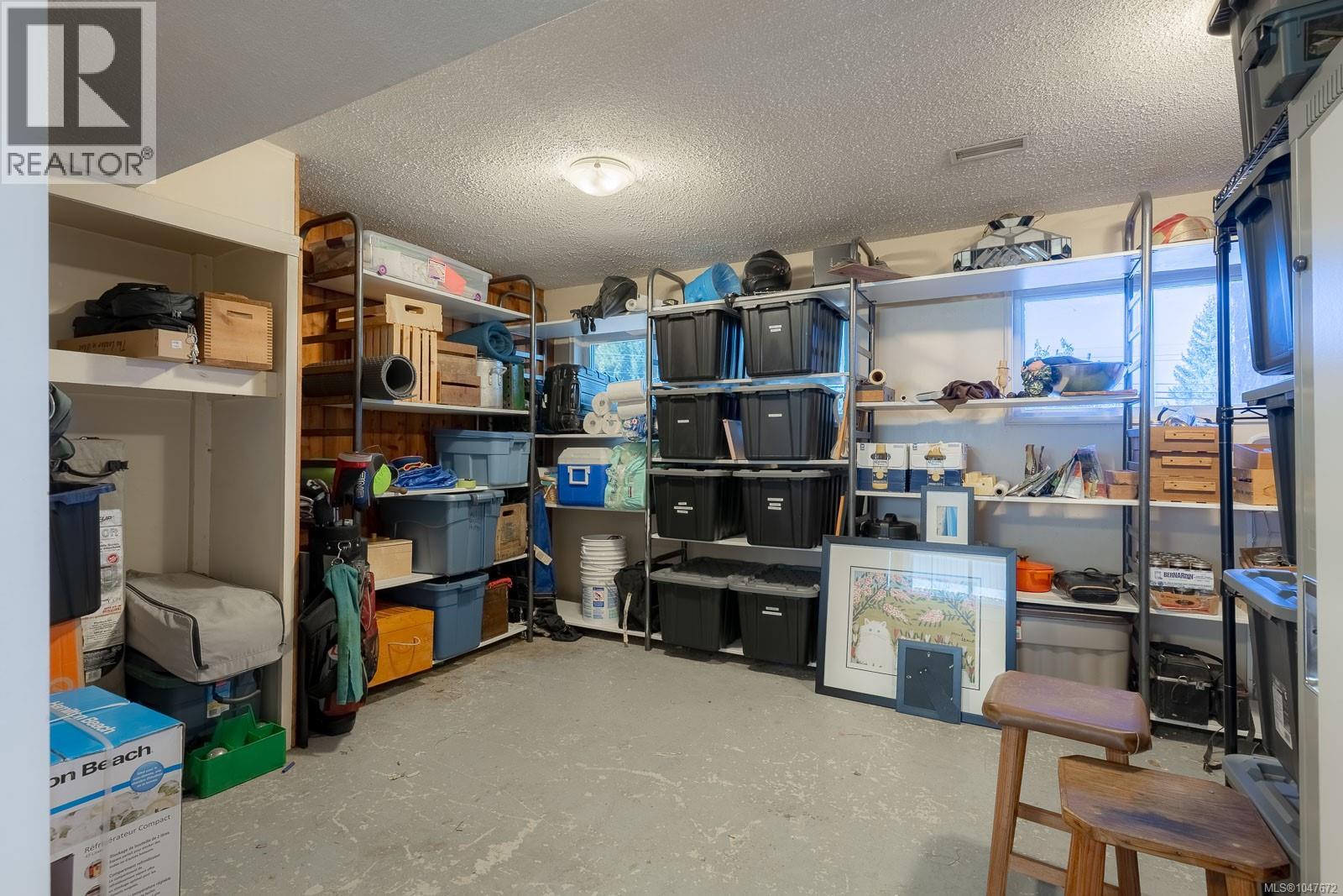 2373 Anderson Ave - Image 40