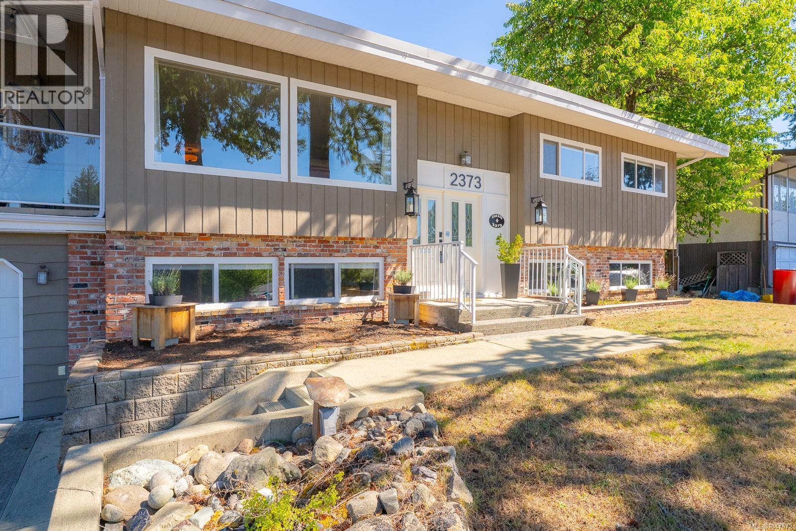 2373 Anderson Ave - Image 44