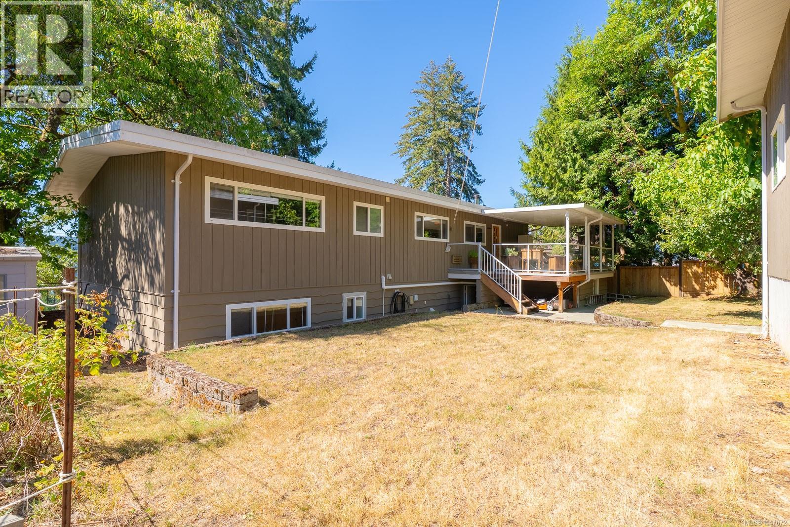 2373 Anderson Ave - Image 48