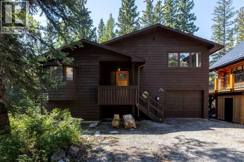 14 Pinewood Crescent - 1