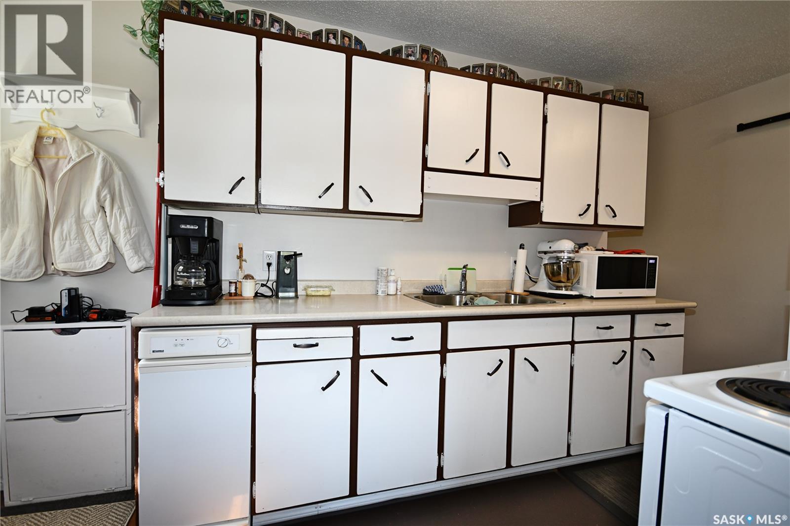 110 7th AVENUE S - Image 13