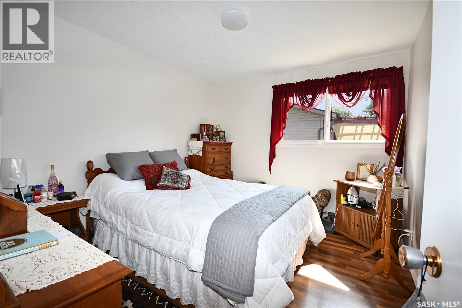 110 7th AVENUE S - Image 16