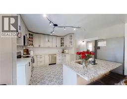 Primary Bedroom - 102 Ditson Drive, Kindersley, SK S0L1S0 Photo 11