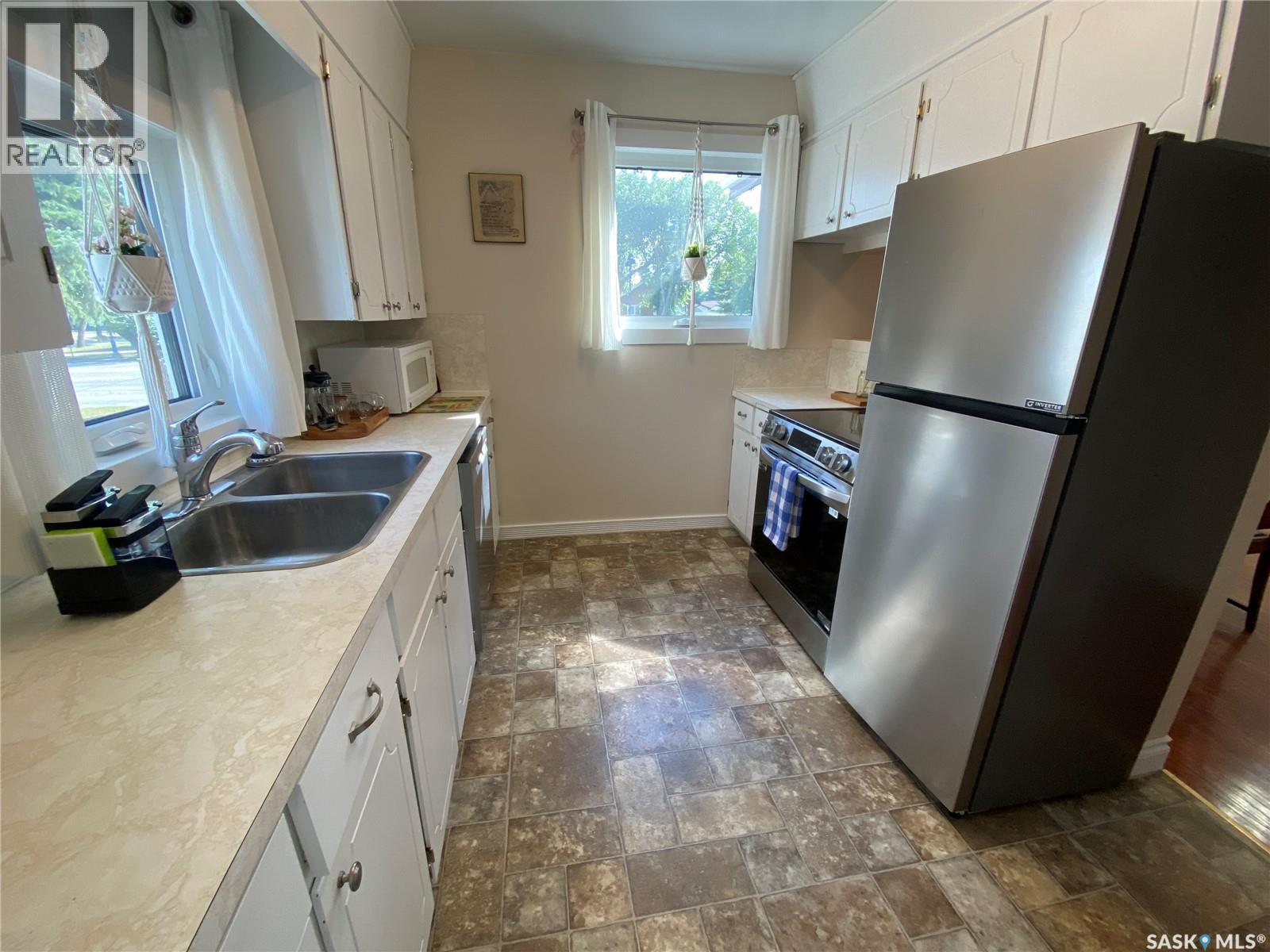 157 Broadway STREET W - 2