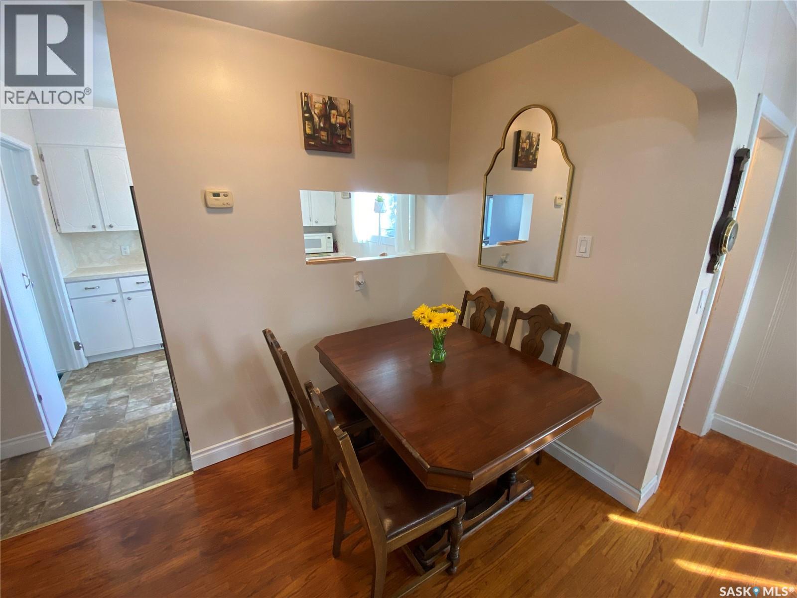 157 Broadway STREET W - Image 4