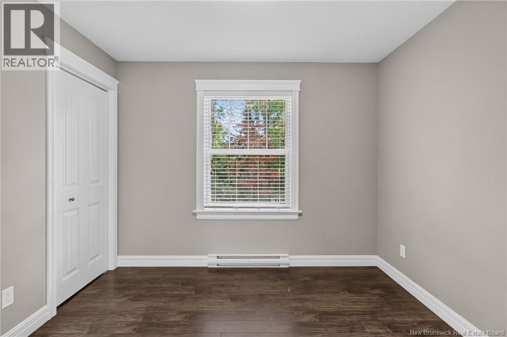 302 Lady Russell - Image 17