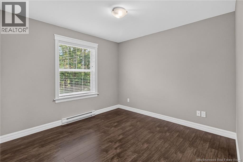 302 Lady Russell - 18