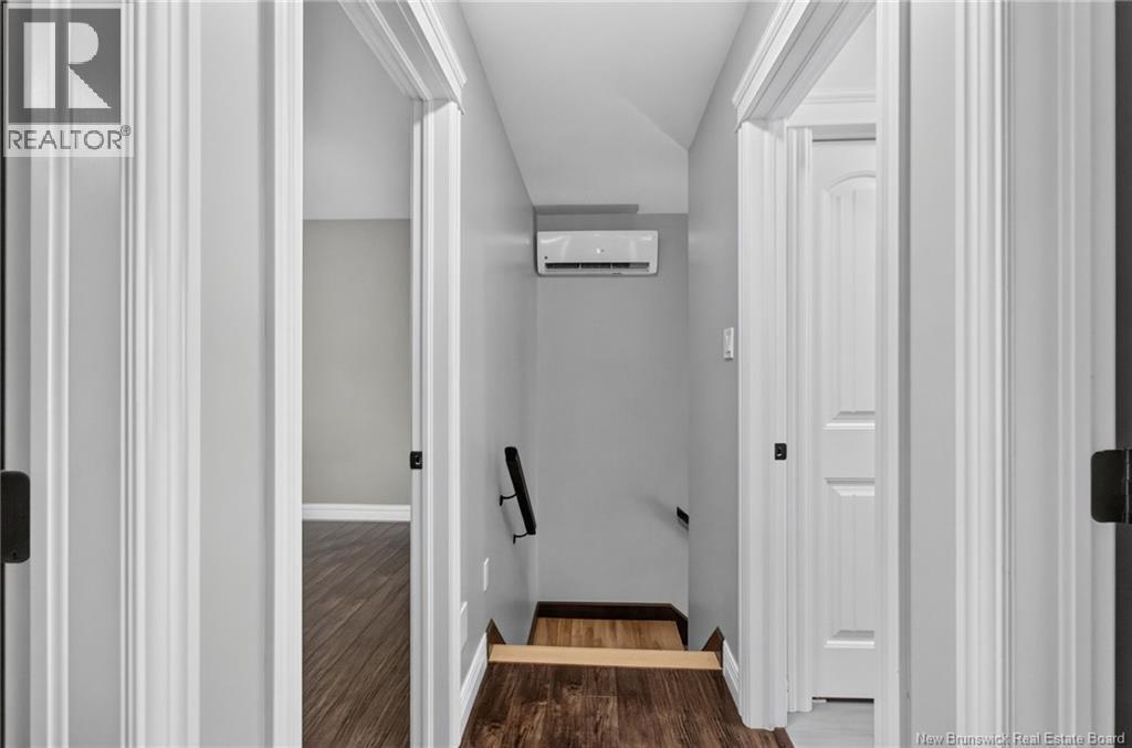 302 Lady Russell - Image 27