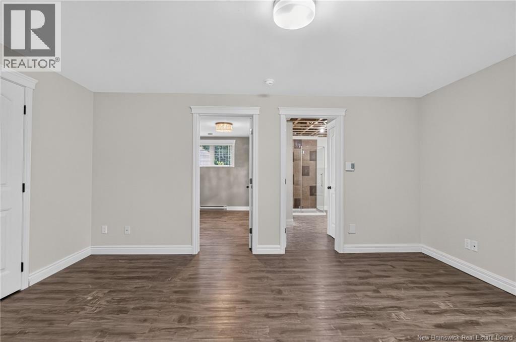 302 Lady Russell - 30