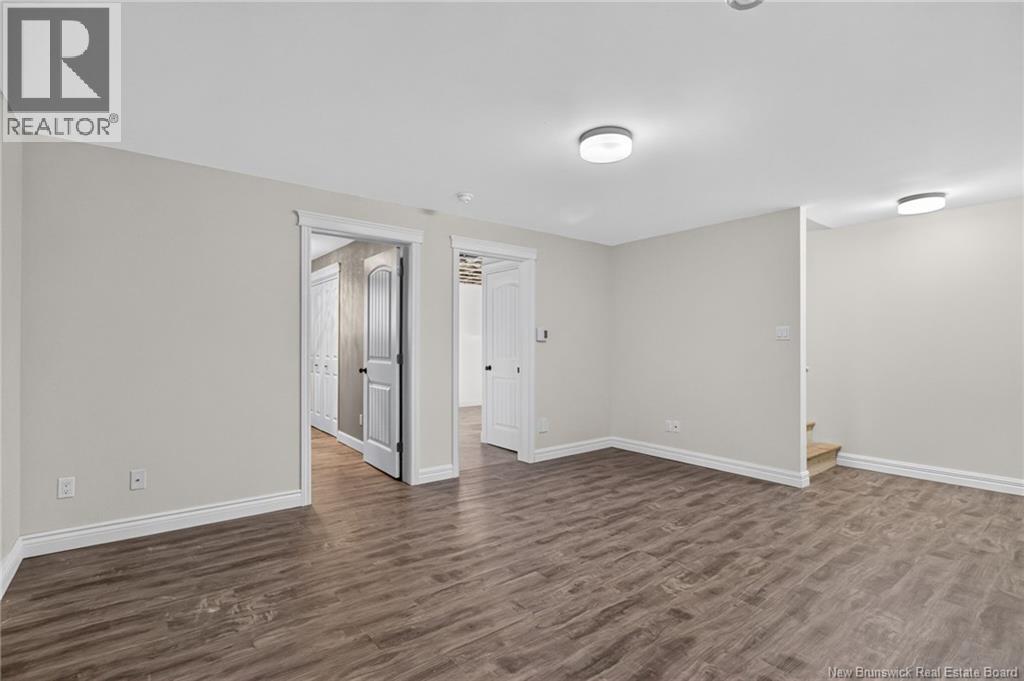 302 Lady Russell - Image 31