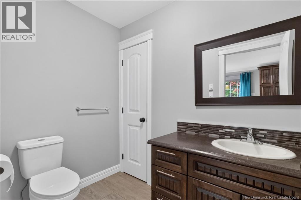 302 Lady Russell - Image 34