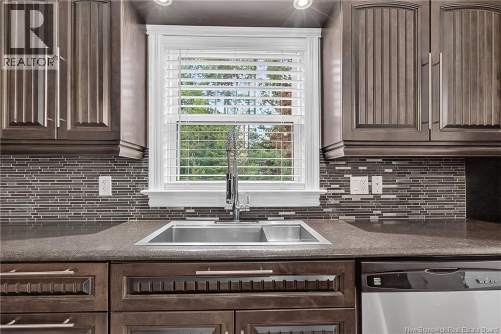302 Lady Russell - 5