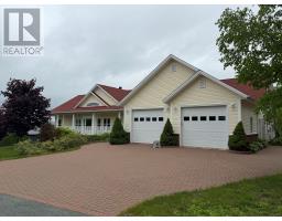 8 Lakeview Place thumbnail 2