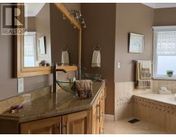 8 Lakeview Place thumbnail 35
