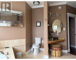 8 Lakeview Place thumbnail 36