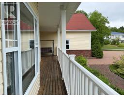 8 Lakeview Place thumbnail 5