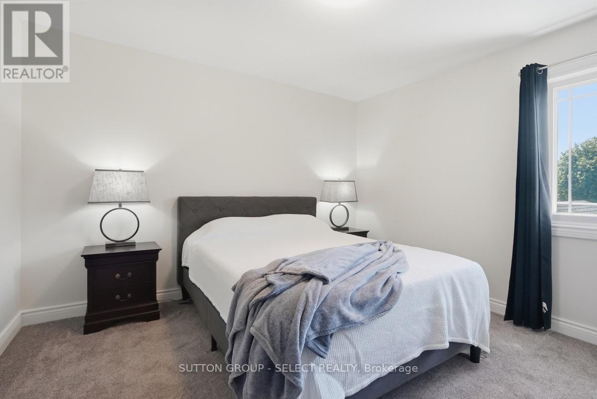 60 EDGEVALLEY ROAD - Image 33