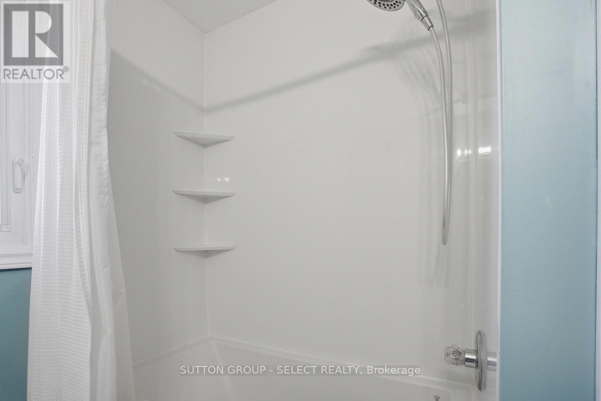 60 EDGEVALLEY ROAD - Image 37
