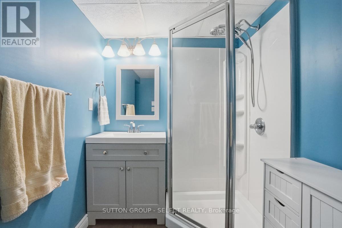 60 EDGEVALLEY ROAD - Image 41