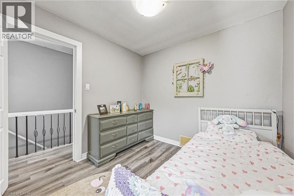 47 FRASER Avenue - Image 14
