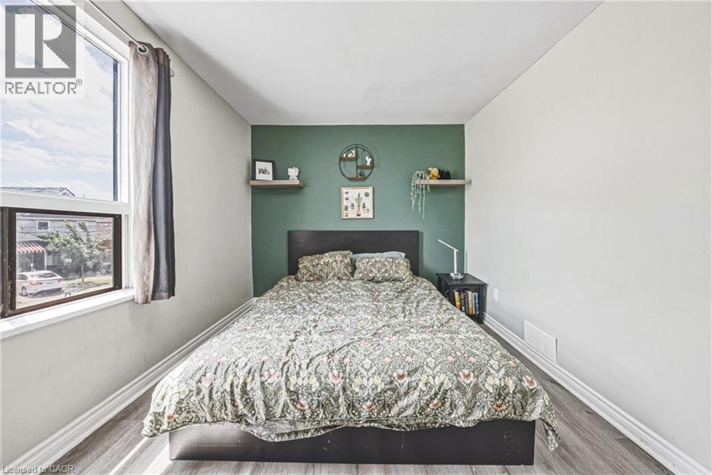 47 FRASER Avenue - Image 16