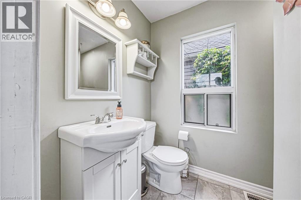 47 FRASER Avenue - 11