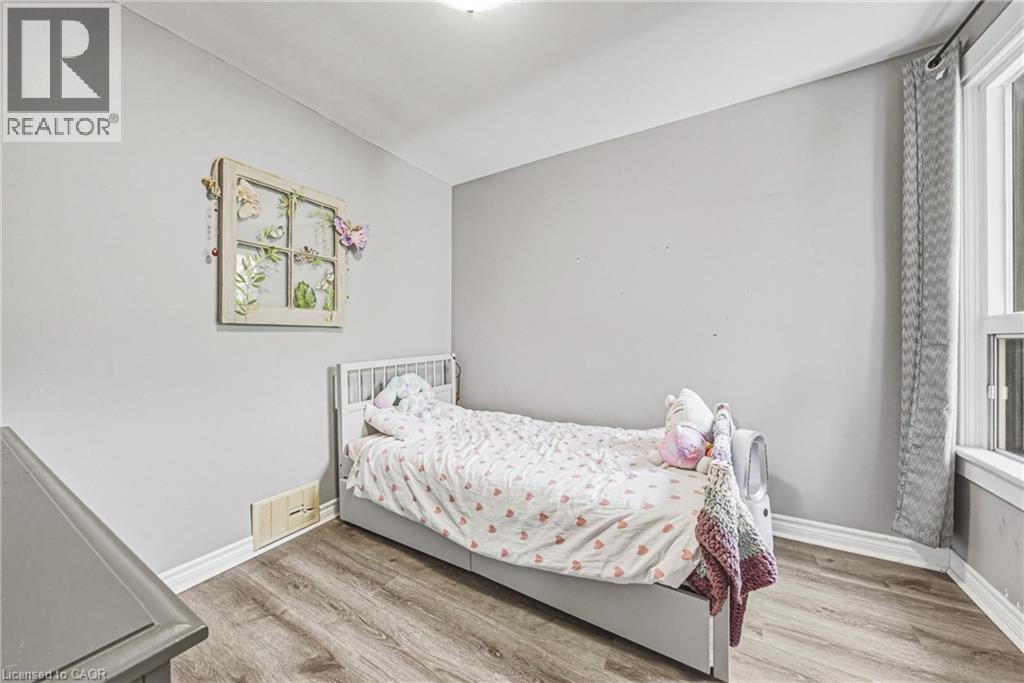 47 FRASER Avenue - Image 13