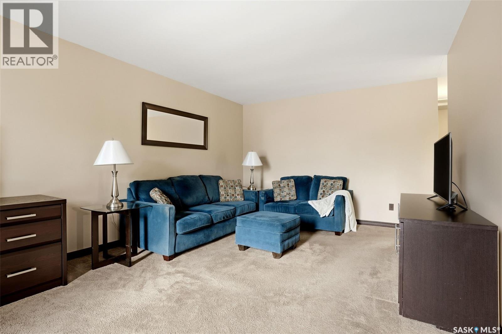 7122 Lawrence DRIVE - 4