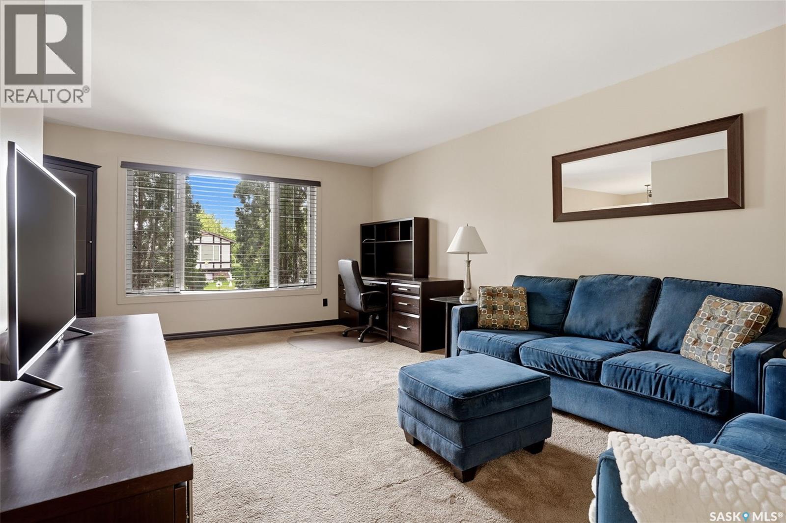 7122 Lawrence DRIVE - Image 5