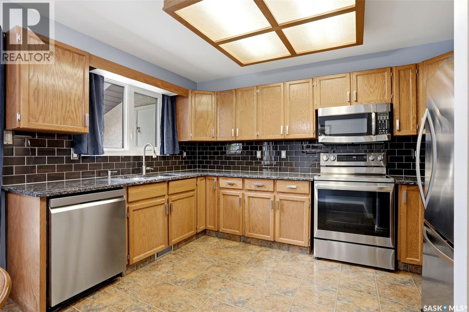 7122 Lawrence DRIVE - 8