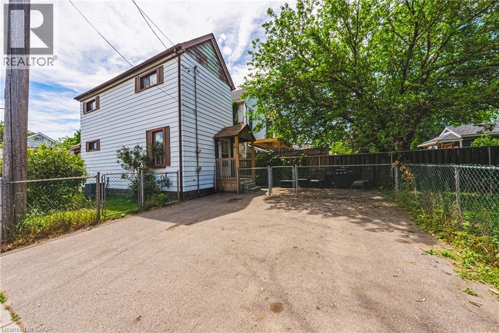 47 FRASER Avenue - Image 23