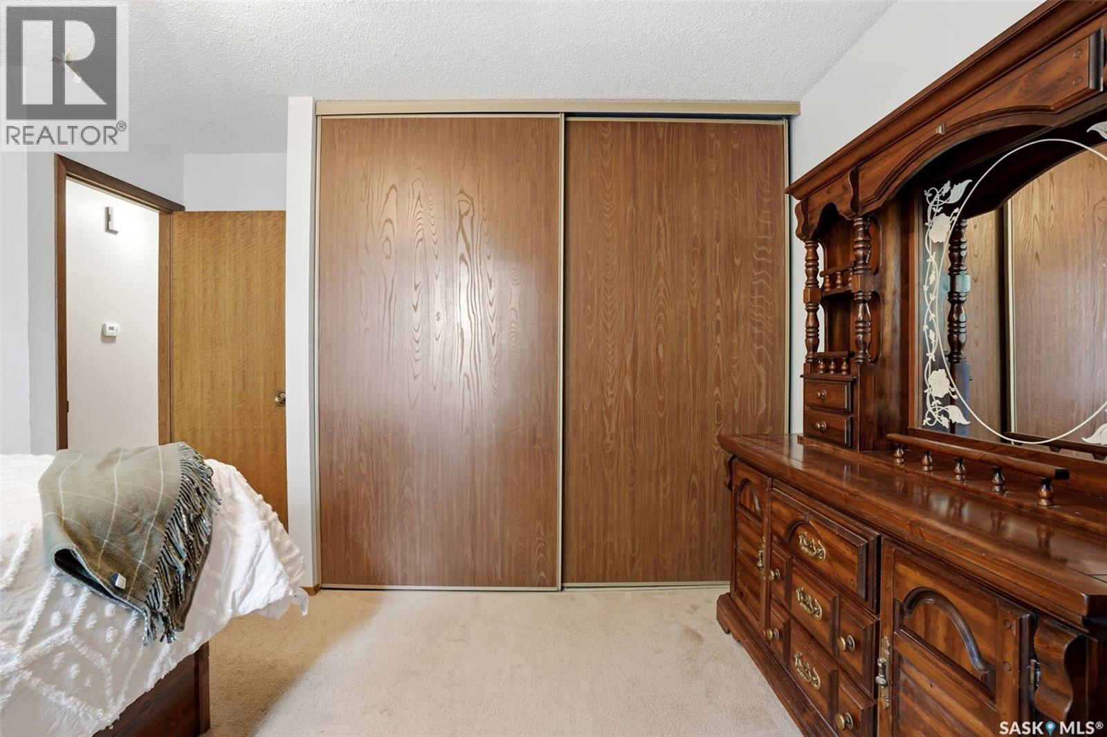 7122 Lawrence DRIVE - Image 15