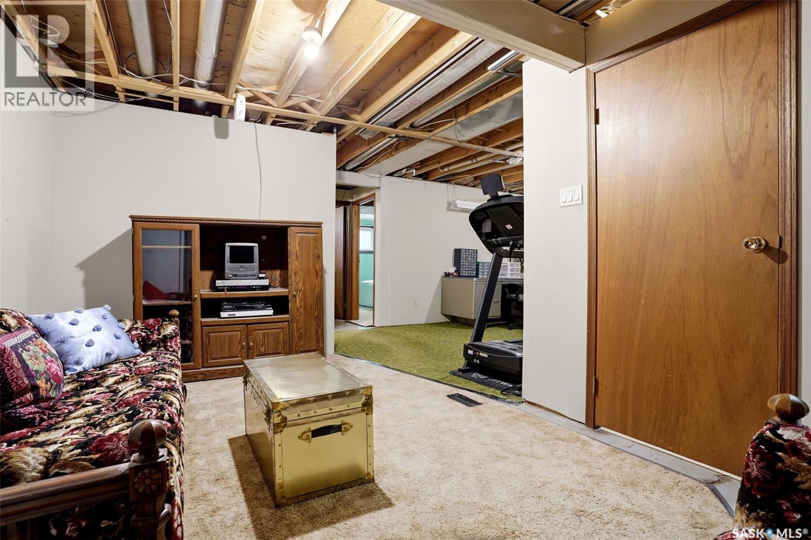 7122 Lawrence DRIVE - Image 21