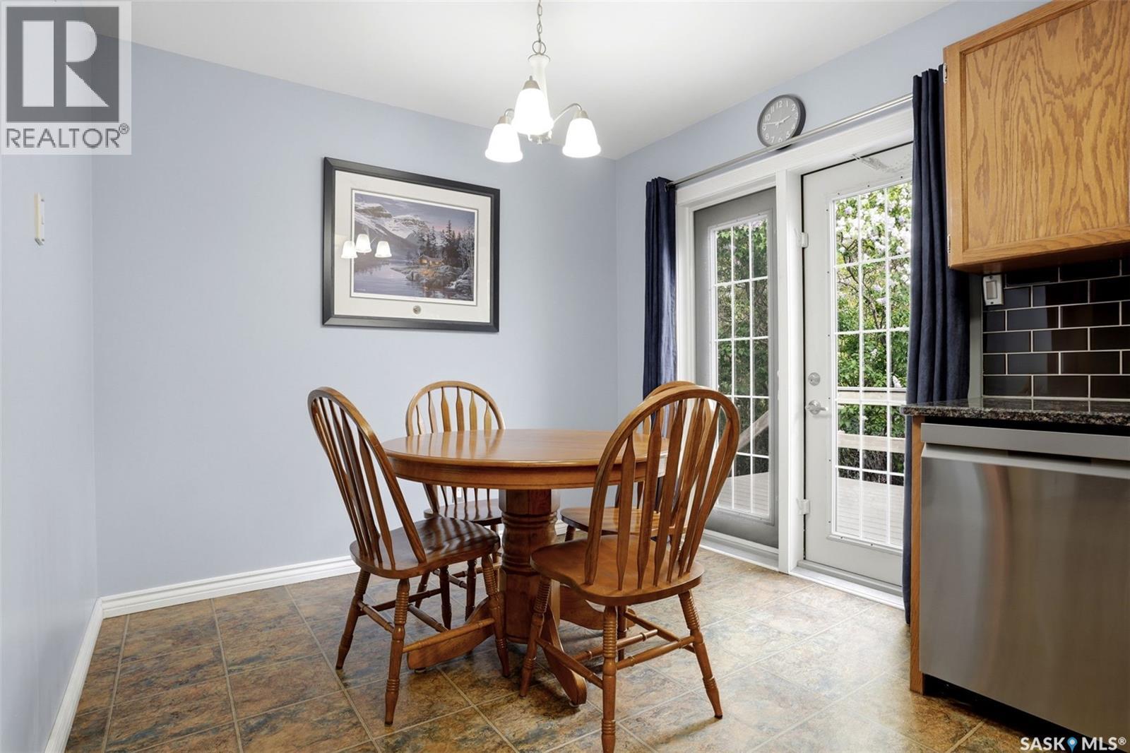 7122 Lawrence DRIVE - 11